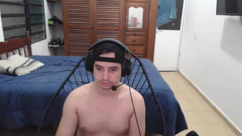 Snapshot of pablomingo chatting on 11/07/25, 08:47 pablomingo online show from 11/07/25, 08:47