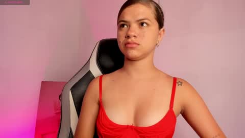 Snapshot of paigejayden chatting on 06/02/26, 05:42 Paige online show from 06/02/26, 05:42