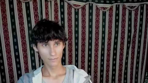 Snapshot of paimon_goetia chatting on 12/17/25, 11:55 Alexander Grigori online show from 12/17/25, 11:55