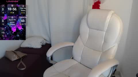 paiperhalliwey online show from 11/26/25, 06:31