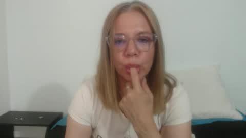 Snapshot of paloma_martin chatting on 04/27/26, 10:08 paloma online show from 04/27/26, 10:08