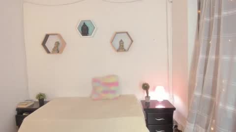 Paloma  online show from 02/15/25, 09:26