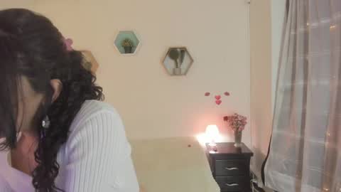 Paloma  online show from 04/17/26, 09:29