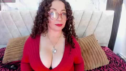 Snapshot of pam_hills chatting on 03/09/26, 06:34 You can call me Mommy Goddess Queen online show from 03/09/26, 06:34
