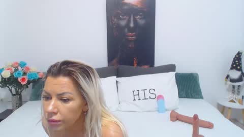 Snapshot of pamela_issy chatting on 02/02/25, 09:40 PAMEL ISSY online show from 02/02/25, 09:40