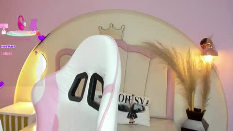 Princess Pamela  online show from 04/23/26, 12:04