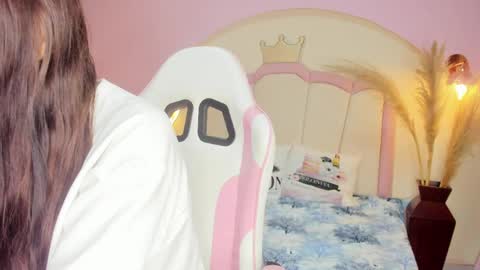 Princess Pamela  online show from 04/25/26, 02:25