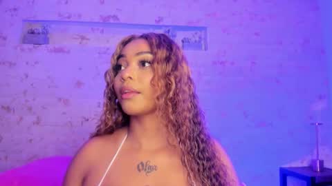 Snapshot of pamela_west chatting on 02/18/26, 07:43 Pamela West online show from 02/18/26, 07:43