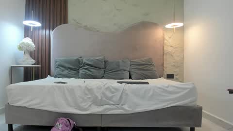 pamelabonnet_mml online show from 12/18/25, 06:14