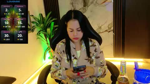 Snapshot of pamelajackson__ chatting on 10/29/25, 01:19 Paola online show from 10/29/25, 01:19