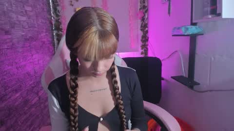 pamelajhonsom online show from 11/10/25, 09:03