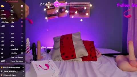 Snapshot of pammelaross chatting on 01/18/25, 06:32 Pammela online show from 01/18/25, 06:32