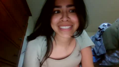 Snapshot of pancakepeachez chatting on 03/12/25, 12:20 PancakePeachez online show from 03/12/25, 12:20