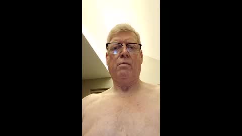 Snapshot of panda320 chatting on 02/27/26, 10:43 panda320 online show from 02/27/26, 10:43