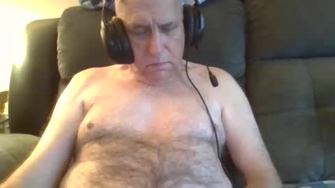 pandarianhunter123 online show from 04/19/26, 05:56