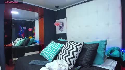 ---Pandora--- online show from 12/30/24, 07:00