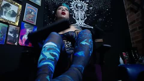       online show from 03/03/25, 11:03