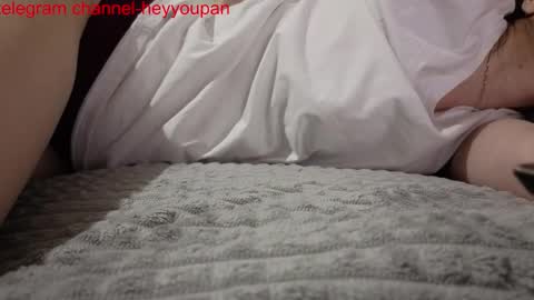 Snapshot of pandorawithlove chatting on 12/13/25, 07:53 pandorawithlove online show from 12/13/25, 07:53