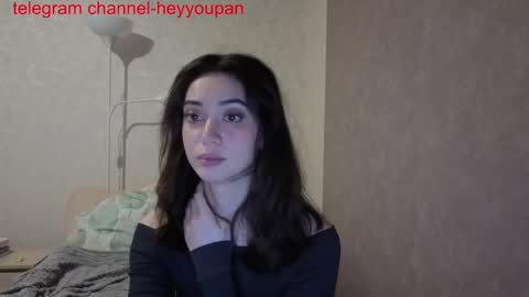 Snapshot of pandorawithlove chatting on 02/22/26, 04:05 pandorawithlove online show from 02/22/26, 04:05