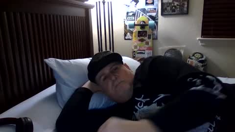 panos online show from 02/15/25, 10:44