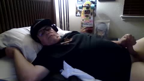 panos online show from 10/13/25, 04:12