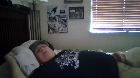 panos online show from 04/16/26, 02:51