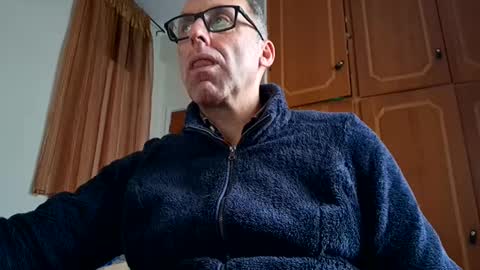 Snapshot of pansak1973 chatting on 02/14/25, 12:25 pansak1973 online show from 02/14/25, 12:25