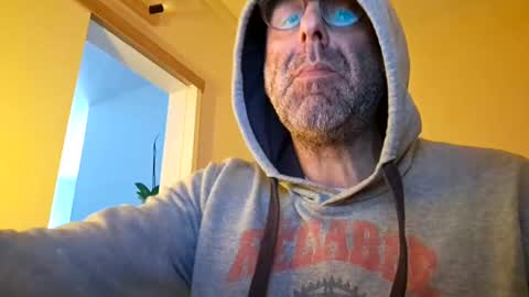 Snapshot of pansak1973 chatting on 02/22/25, 02:41 pansak1973 online show from 02/22/25, 02:41