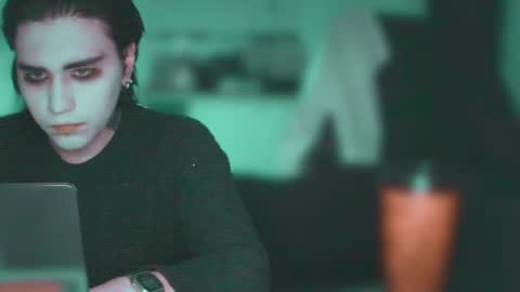 In bio online show from 04/09/26, 04:45