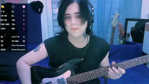 In bio online show from 06/04/26, 02:01