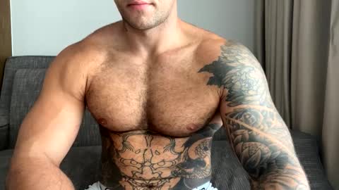 Snapshot of panther_style chatting on 02/25/25, 03:52 Oleg online show from 02/25/25, 03:52