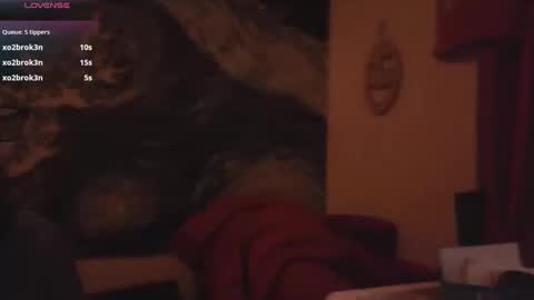 Snapshot of pantslesstraveler_plt chatting on 12/17/24, 11:39 PantsLessTraveler online show from 12/17/24, 11:39