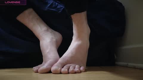 Snapshot of pantslesstraveler_plt chatting on 12/23/24, 03:50 PantsLessTraveler online show from 12/23/24, 03:50