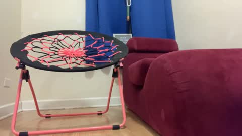 Snapshot of pantslesstraveler_plt chatting on 02/13/25, 12:00 PantsLessTraveler online show from 02/13/25, 12:00