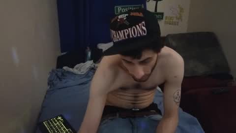 Snapshot of pantslesstraveler_plt chatting on 03/10/25, 07:21 PantsLessTraveler online show from 03/10/25, 07:21