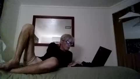 Snapshot of pantyman6216 chatting on 10/14/25, 06:03 pantyman6216 online show from 10/14/25, 06:03