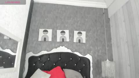 Snapshot of paola__23 chatting on 05/15/26, 12:23 online show from 05/15/26, 12:23