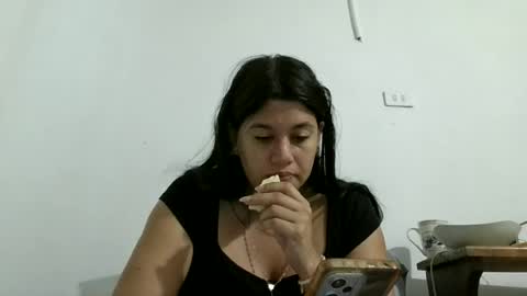 Snapshot of paola_latina_esclusiva chatting on 06/14/26, 06:32 PAOLA EXCLUSIVAA online show from 06/14/26, 06:32