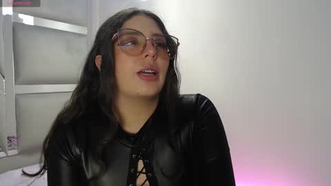 Paola Lyon online show from 03/05/25, 07:17