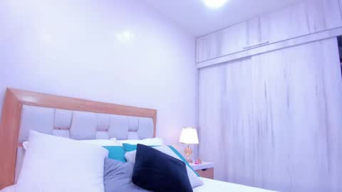 Paola  online show from 02/10/25, 08:00