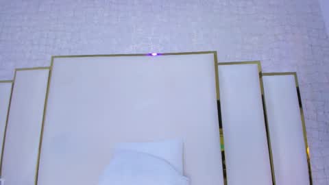 Paola  online show from 11/13/25, 11:42