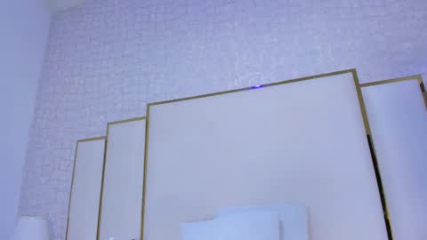 Paola  online show from 11/23/25, 11:32