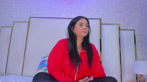 Paola  online show from 04/06/26, 12:28