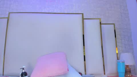 Paola  online show from 04/16/26, 09:54