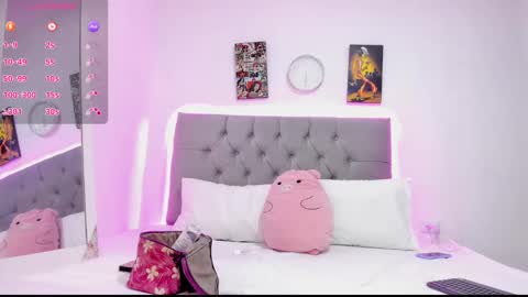 Snapshot of paolabigboobs_ chatting on 01/22/25, 01:42 paola online show from 01/22/25, 01:42