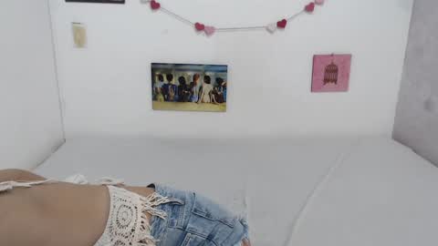 Paola online show from 01/28/25, 05:46