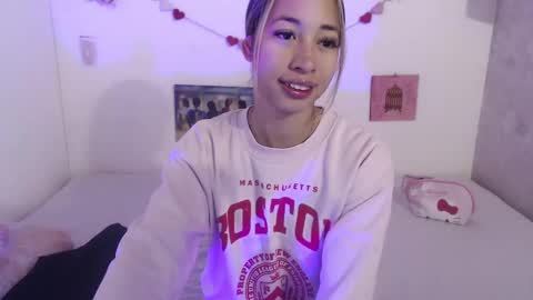 Paola online show from 02/21/25, 11:55