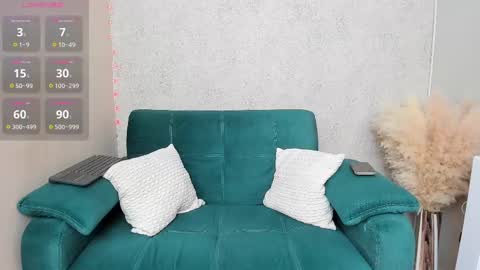 paolarey_ online show from 02/19/25, 11:06