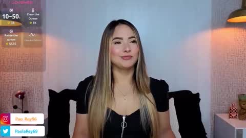 paolarey_ online show from 02/19/26, 10:06