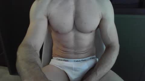 Snapshot of papi5850 chatting on 11/15/25, 09:28 papi5850 online show from 11/15/25, 09:28